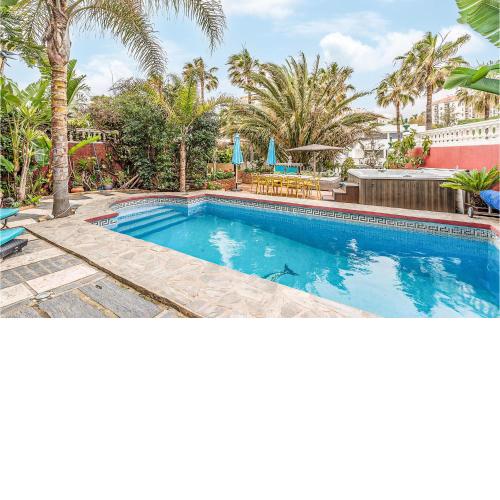 Beautiful Home In Benalmdena With Outdoor Swimming Pool, Private Swimming Pool And 6 Bedrooms