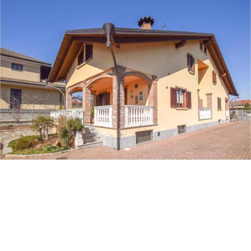 Beautiful home in Bosconero with WiFi and 2 Bedrooms