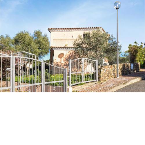 Beautiful home in Budoni with 2 Bedrooms