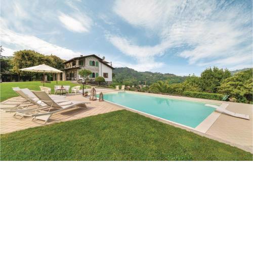Beautiful Home In Camaiore lu With 6 Bedrooms, Wifi And Private Swimming Pool