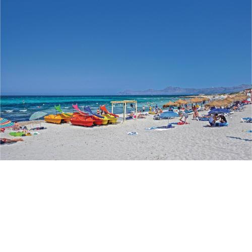 Beautiful home in Can Picafort with 4 Bedrooms and WiFi
