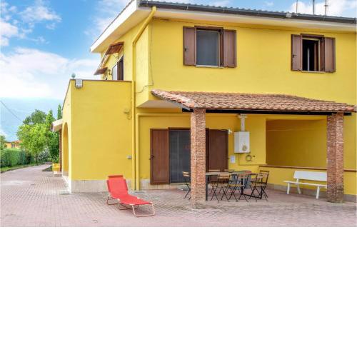 Beautiful home in Carano with 4 Bedrooms