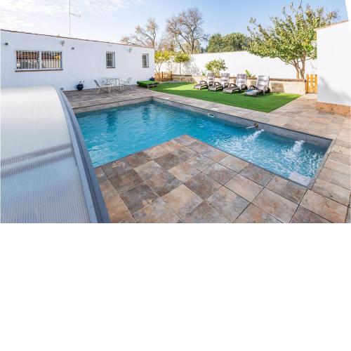 Beautiful Home In Chic, De La Frontera With 3 Bedrooms, Outdoor Swimming Pool And Swimming Pool