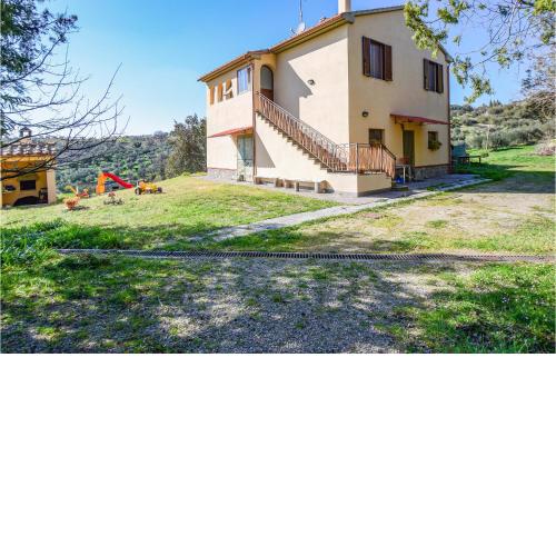 Beautiful home in Cinigiano with 2 Bedrooms
