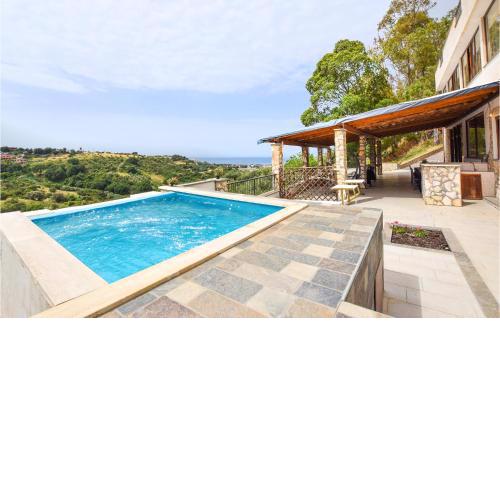 Beautiful home in Civitavecchia with Sauna, WiFi and 6 Bedrooms