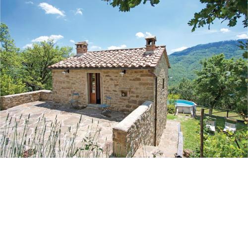 Beautiful home in Cortona AR with 2 Bedrooms, Private swimming pool and Outdoor swimming pool