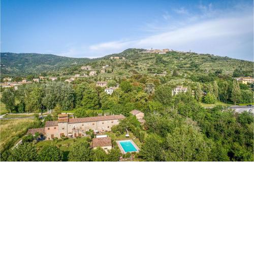 Beautiful home in Cortona with 8 Bedrooms, WiFi and Outdoor swimming pool