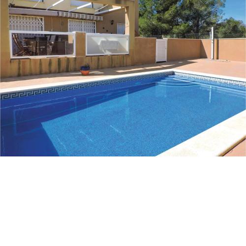 Beautiful home in F-43893 Miami Platja with 2 Bedrooms, Outdoor swimming pool and Swimming pool