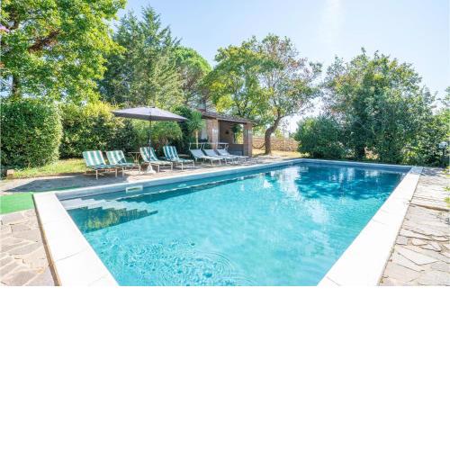 Beautiful Home In Foiano With 5 Bedrooms, Wifi And Outdoor Swimming Pool