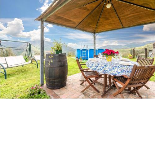 Beautiful home in Frazione Antognano with 3 Bedrooms, WiFi and Outdoor swimming pool