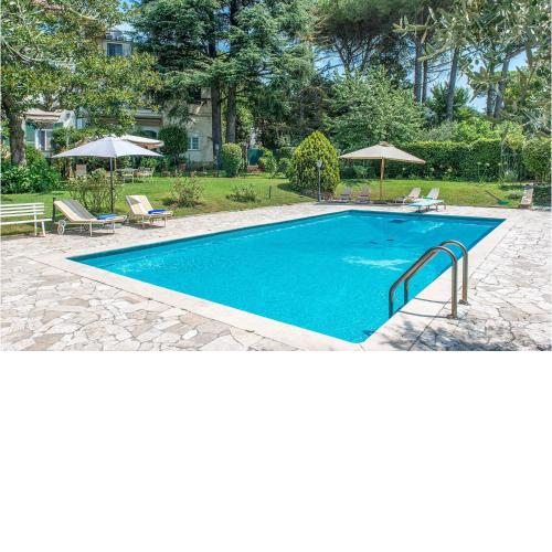 Beautiful home in Grottaferrata with Outdoor swimming pool, WiFi and 5 Bedrooms