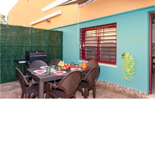 Beautiful home in Isla Cristina with WiFi and 2 Bedrooms