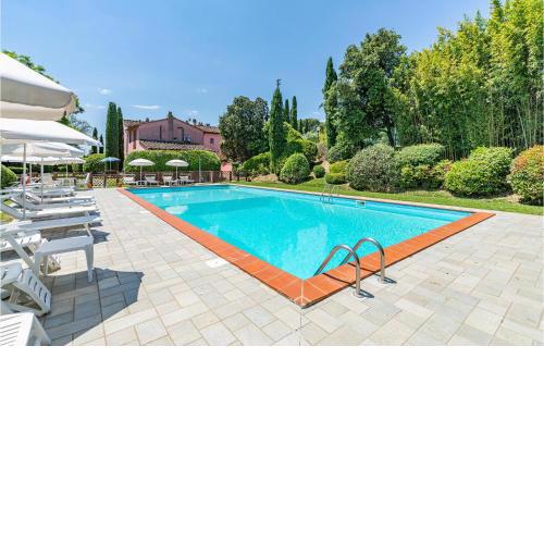 Beautiful home in Larciano with 10 Bedrooms, WiFi and Private swimming pool