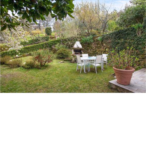 Beautiful home in Londa with 2 Bedrooms and WiFi