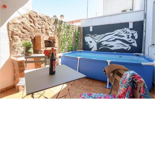 Beautiful home in Lucena with Outdoor swimming pool, WiFi and 3 Bedrooms