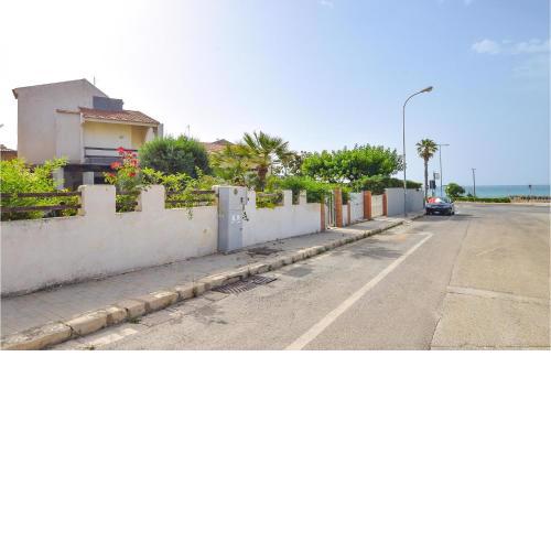Beautiful home in Marina di Ragusa with 4 Bedrooms and WiFi