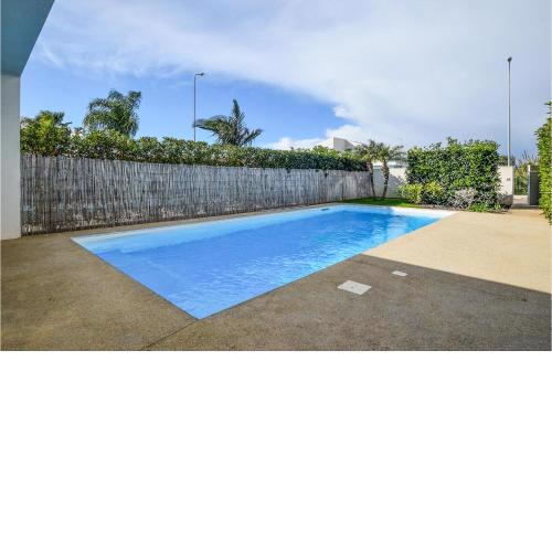 Beautiful home in Marina di Ragusa with Jacuzzi, WiFi and 2 Bedrooms