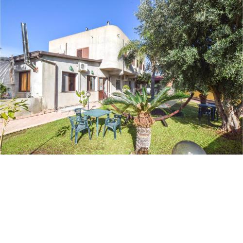 Beautiful home in Melito di Porto Salvo with 5 Bedrooms and WiFi