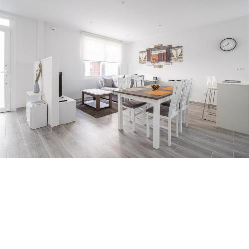 Beautiful home in Noia with 3 Bedrooms and WiFi