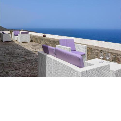 Beautiful home in Pantelleria with WiFi and 4 Bedrooms