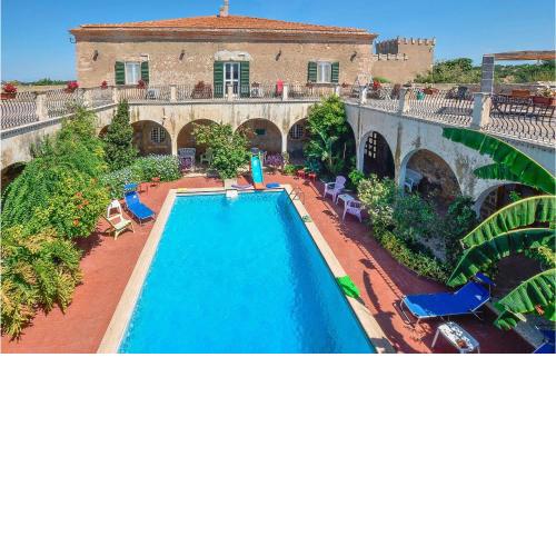 Beautiful home in Ragusa with Outdoor swimming pool, WiFi and 2 Bedrooms