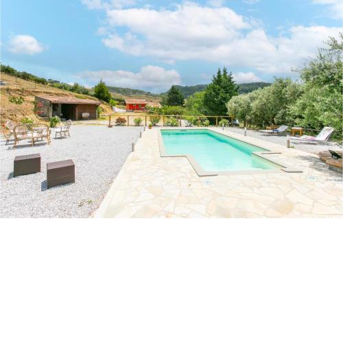 Beautiful home in San Piero Patti with WiFi, 5 Bedrooms and Outdoor swimming pool
