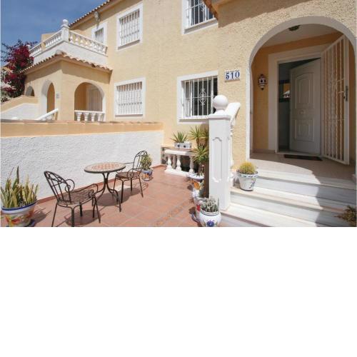 Beautiful Home In Santa Pola With Wifi, Outdoor Swimming Pool And Swimming Pool