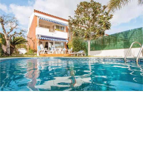 Beautiful home in Santa Susanna with WiFi, Outdoor swimming pool and Swimming pool