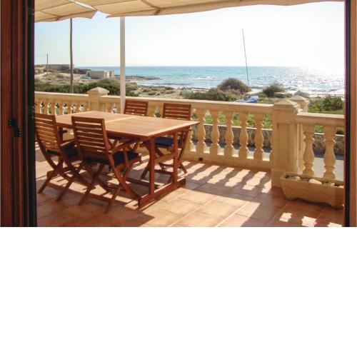 Beautiful home in Ses Covetes with 2 Bedrooms and WiFi