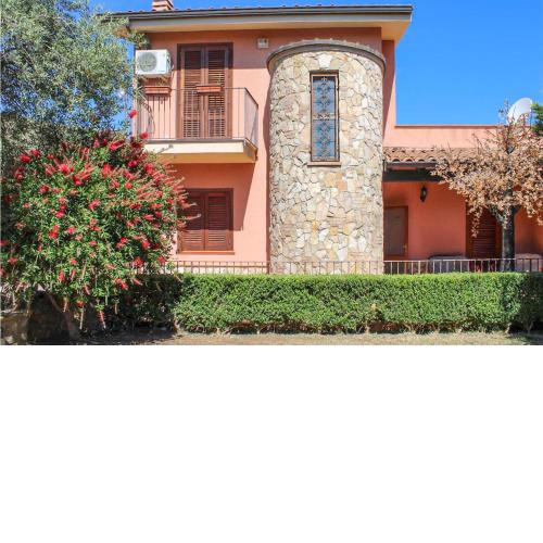 Beautiful home in Torre Colonna-Sperone with WiFi and 3 Bedrooms