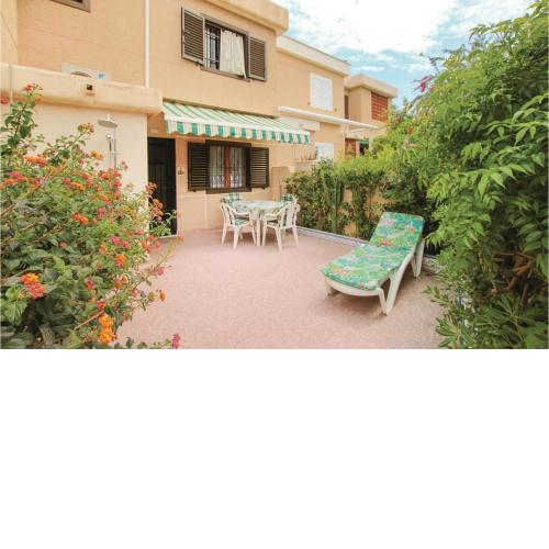 Beautiful home in Torrevieja with 3 Bedrooms and WiFi