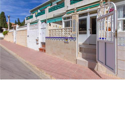 Beautiful home in Torrevieja with WiFi and 2 Bedrooms