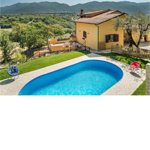 Beautiful home in Torri in Sabina with 4 Bedrooms, WiFi and Outdoor swimming pool