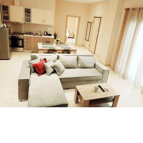 Beautiful House in Alimos near to the beach and metro