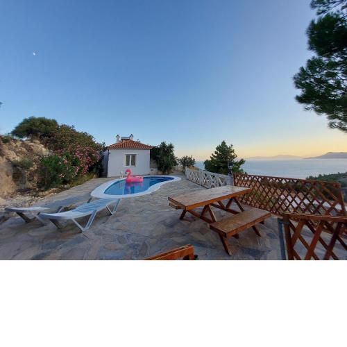 Beautiful house located on a hill, with a spectacular sea view