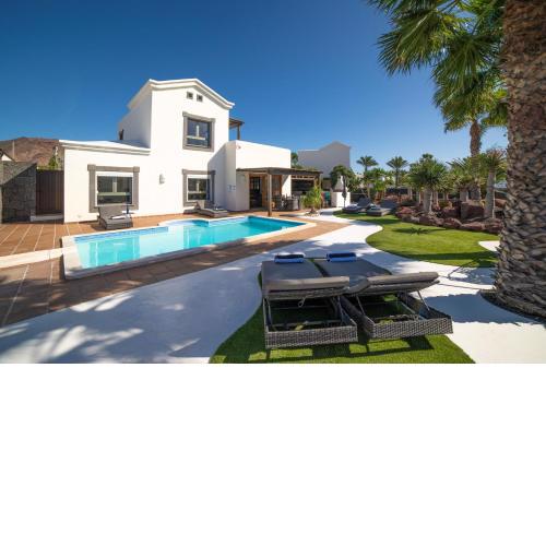Beautiful Lanzarote Villa 3 Bedrooms Casa Lucero Private Pool Only 400m from the Sea Playa Blanca
