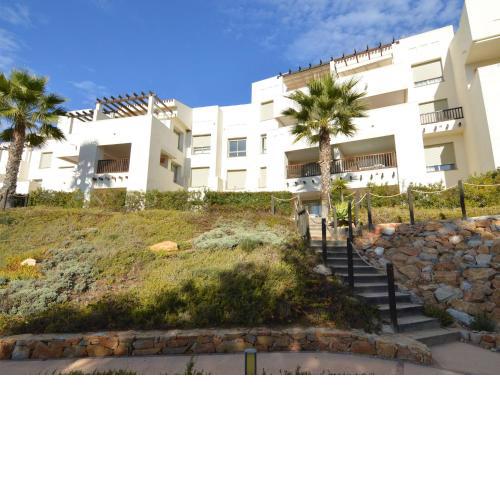 Beautiful luxury apartment in Las Colinas Golf Country Club shared pool