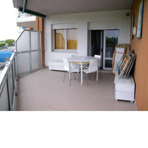 Beautiful one bedroom apartment facing the sea by Beahost Rentals