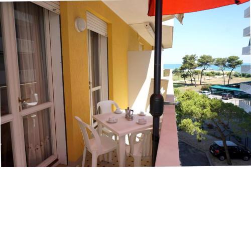 Beautiful one bedroom apartment with swimming pool by Beahost Rentals
