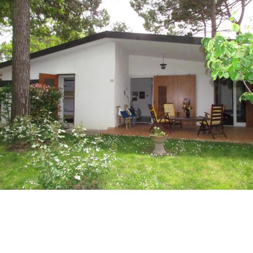 Beautiful single villa with spacious private garden - Beach Place Included