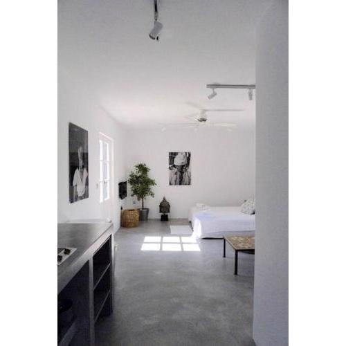 Beautiful, sunny apartment in Mykonos Town