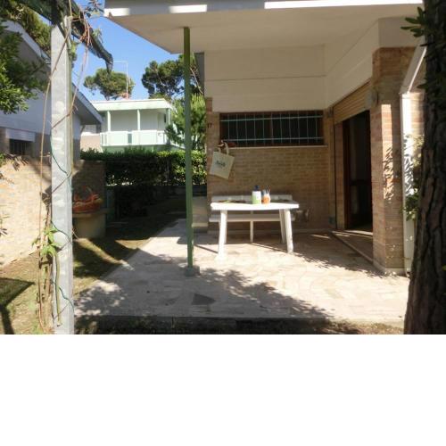 Beautiful Three-Bedroom Villa for 8 people - By Beahost Rentals