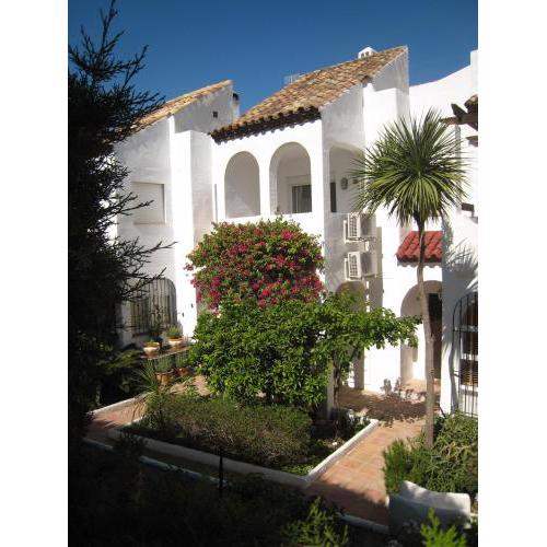 Beautiful Town House With Air Conditioning In Secure Urbanisation. Internet.