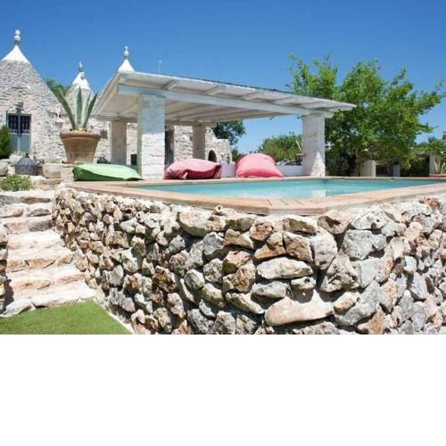 Beautiful trulli property with pool near Ostuni