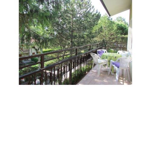 Beautiful two Bedroom Apartment with Wi-Fi and Parking