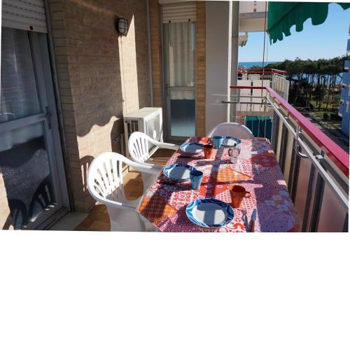 Beautiful two-room apartment for 6 people facing the sea by Beahost Rentals