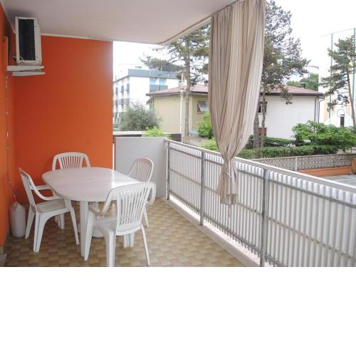 Beautiful two-room apartment with terrace near the Beach - By Beahost Rentals