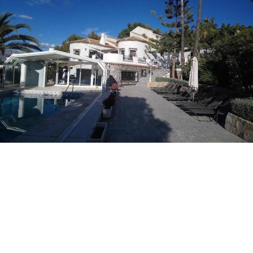 Beautiful villa for large groups