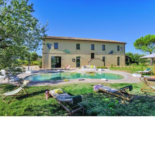 Beautiful Villa in Barchi with Private Pool