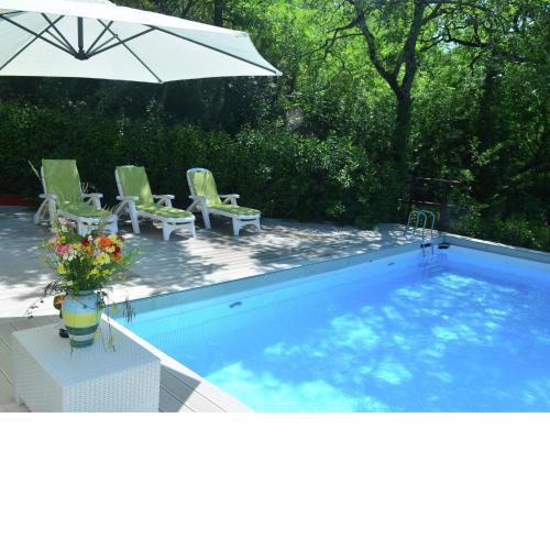Beautiful Villa in Fabriano Marche with Swimming Pool